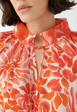 Load image into Gallery viewer, Dea Kudibal - Cassisadea Blouse - Magana Nectarine
