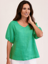 Load image into Gallery viewer, See Saw - Linen V Neck Swing Top - Emerald
